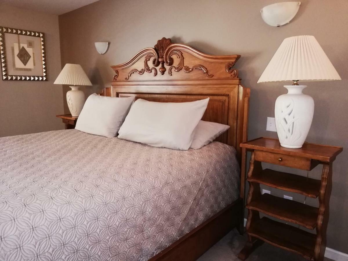 White Rock Pacific Hotel Съри Екстериор снимка
